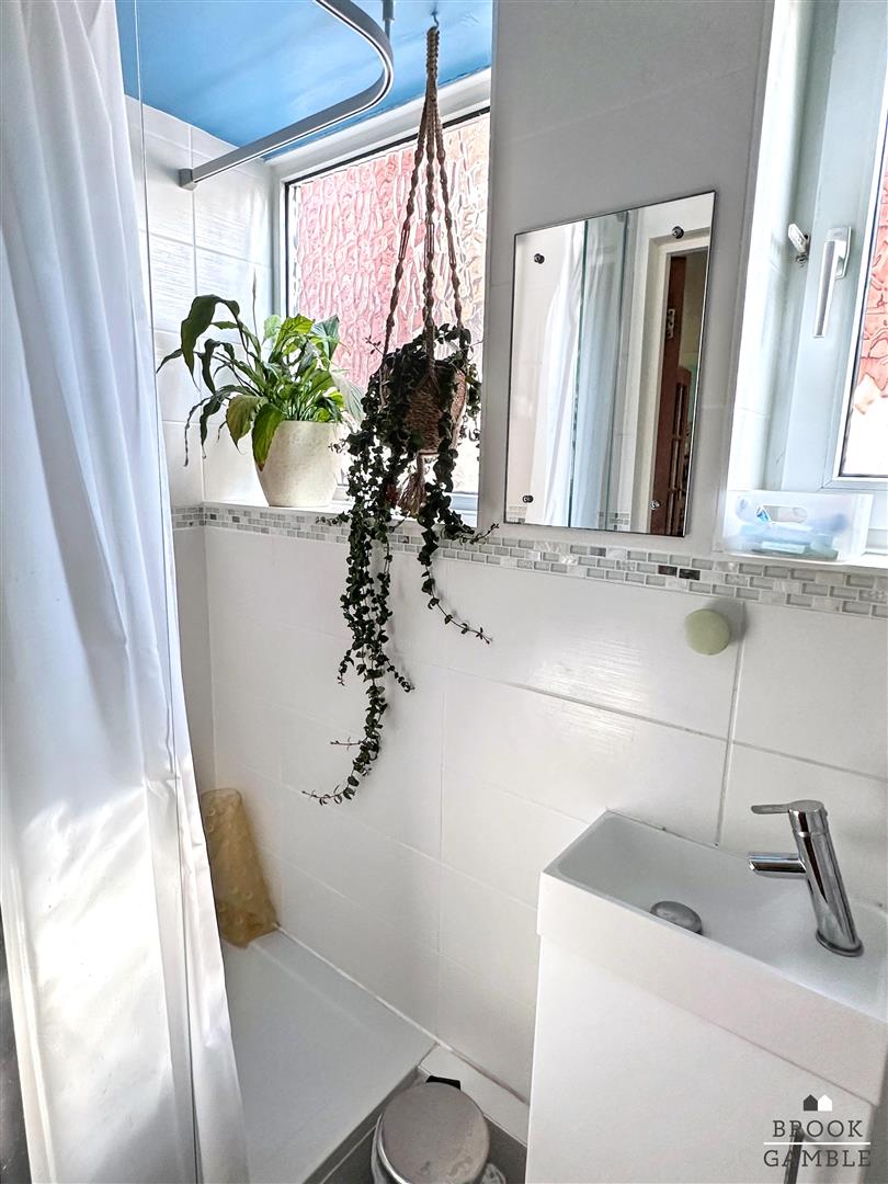 4 Bedroom House - Detached. Eldon Road in Eastbourne,  20